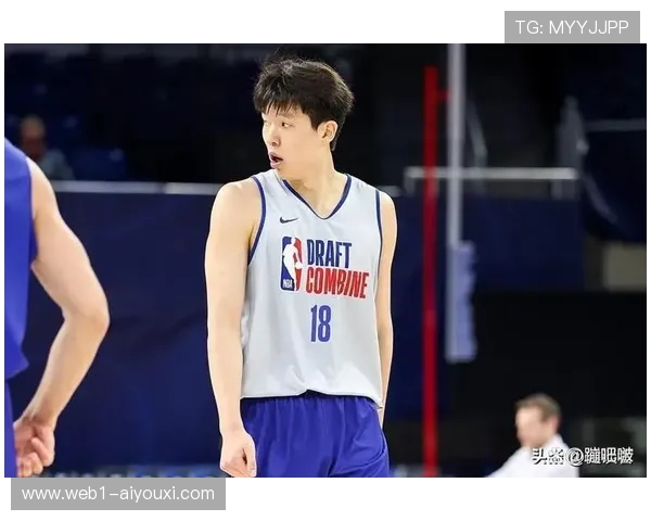 开拓者发布季前赛入场照杨瀚森亮相成焦点引球迷热议 开拓者发布季前赛入场照杨瀚森亮相成焦点引球迷热议